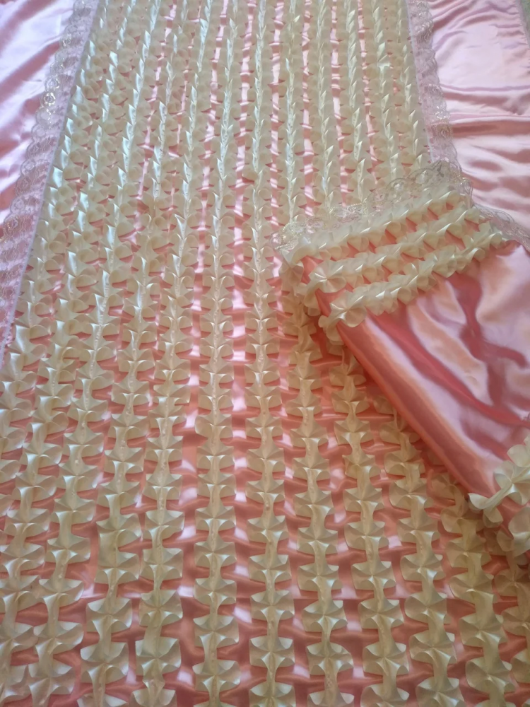 Ритуальный Комплект по бокам с рюшем, Атлас