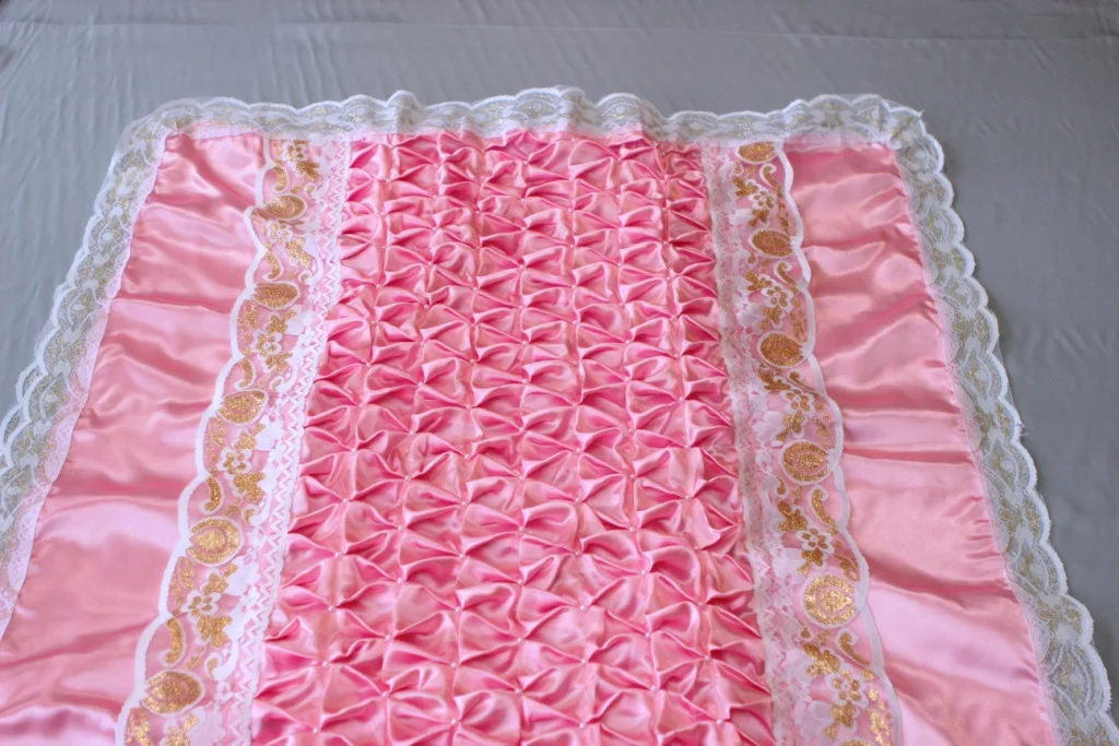 Ритуальное Покрывало Атлас с буфами и с жемчугом