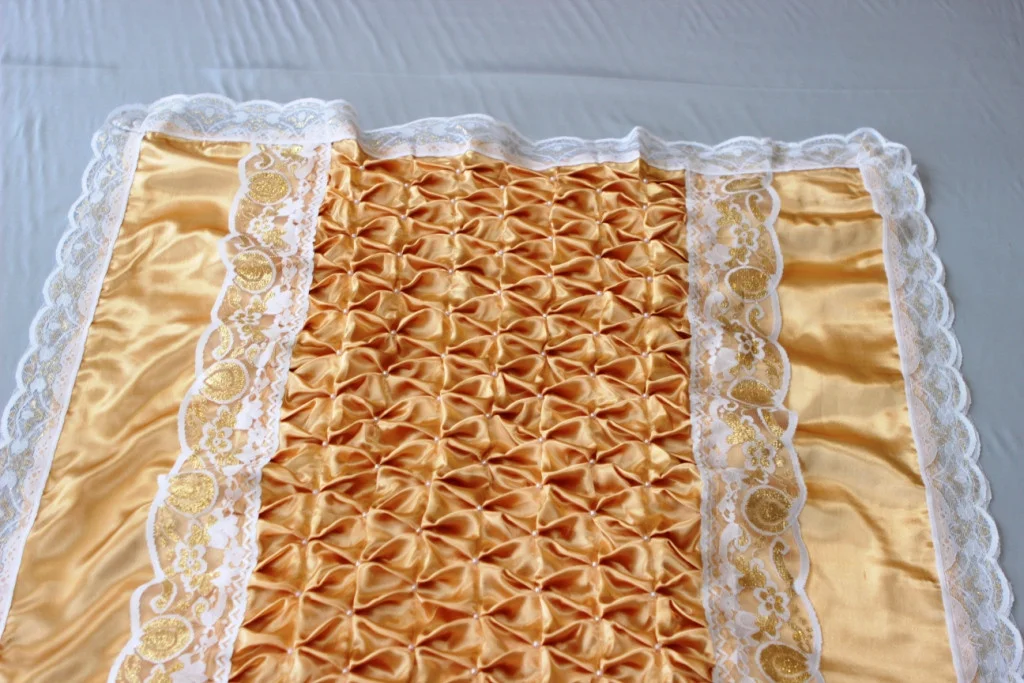 Ритуальное Покрывало Атлас с буфами и с жемчугом